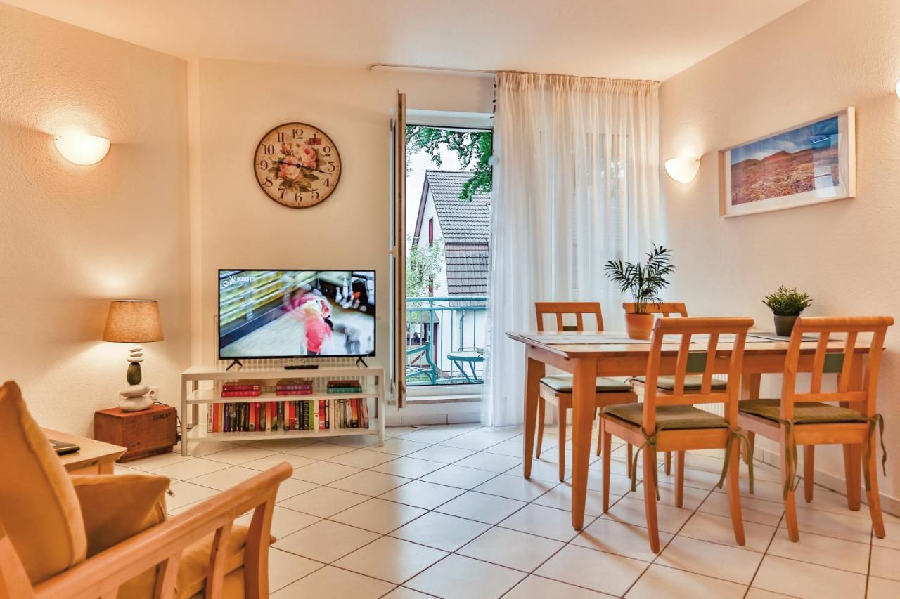 Apartment Ostseerose Ein Strandkorb Ist Im Sommer Inclusive Zempin Exteriér fotografie